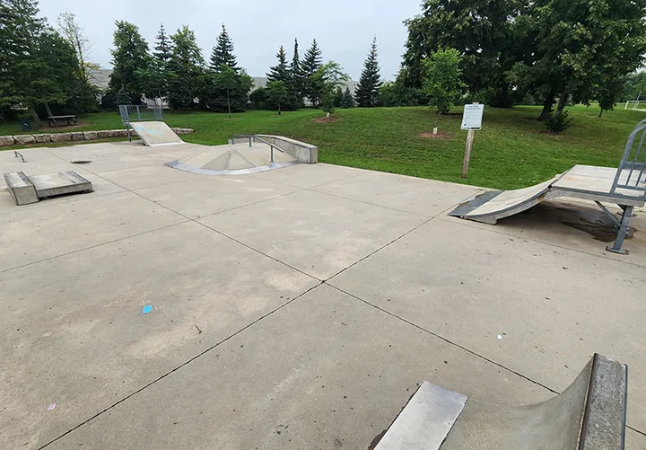 Glen Abbey Park skateboarding facilities.